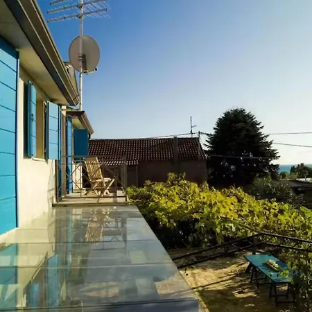 One Bedroom With Balcony شقة *